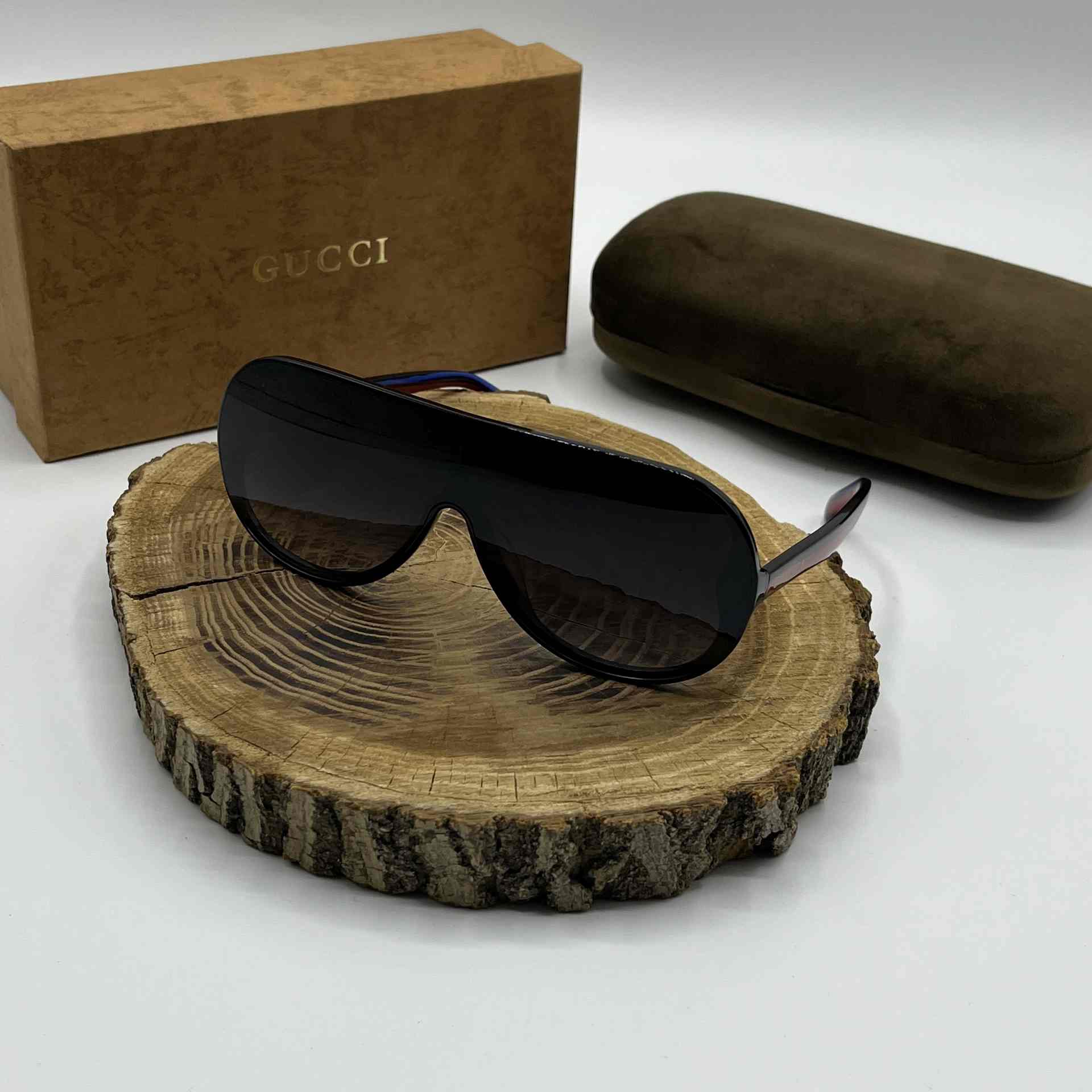 عینک گوچی مدل SGA-1065 عینک گوچی مدل SGA-1065