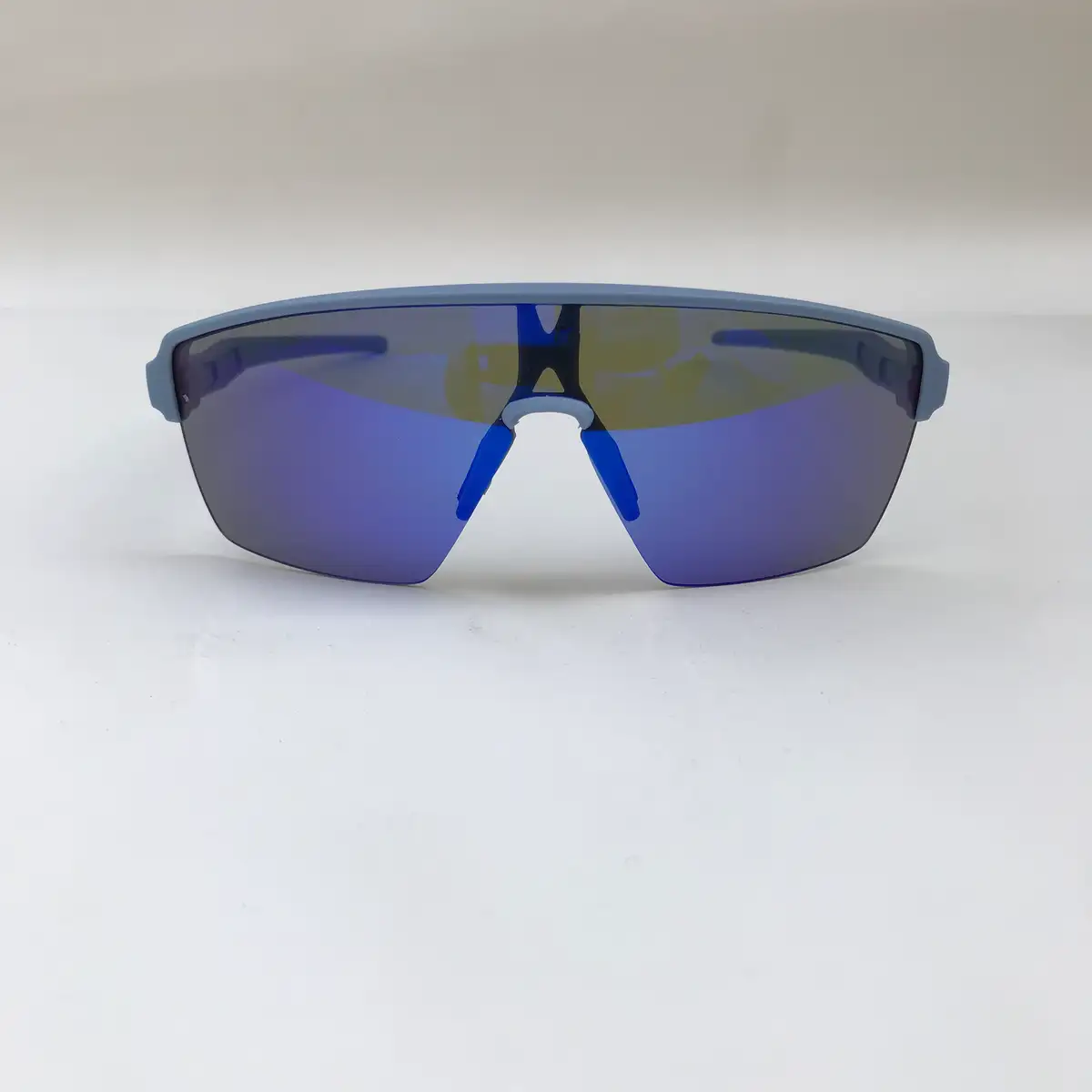 IMG_4074 (Copy) عینک افتابی برند اکلی oakley - Image 1