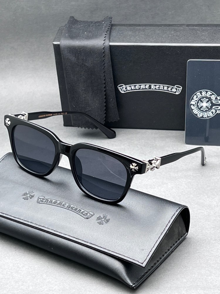 IMG_6129 عینک افتابی زنانه و مردانه برند کروم هاتز Chrome Hearts خرید اقساطی - Image 1